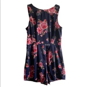 One Clothing: Romper with POCKETS and Super Cute Pleats | Sz M